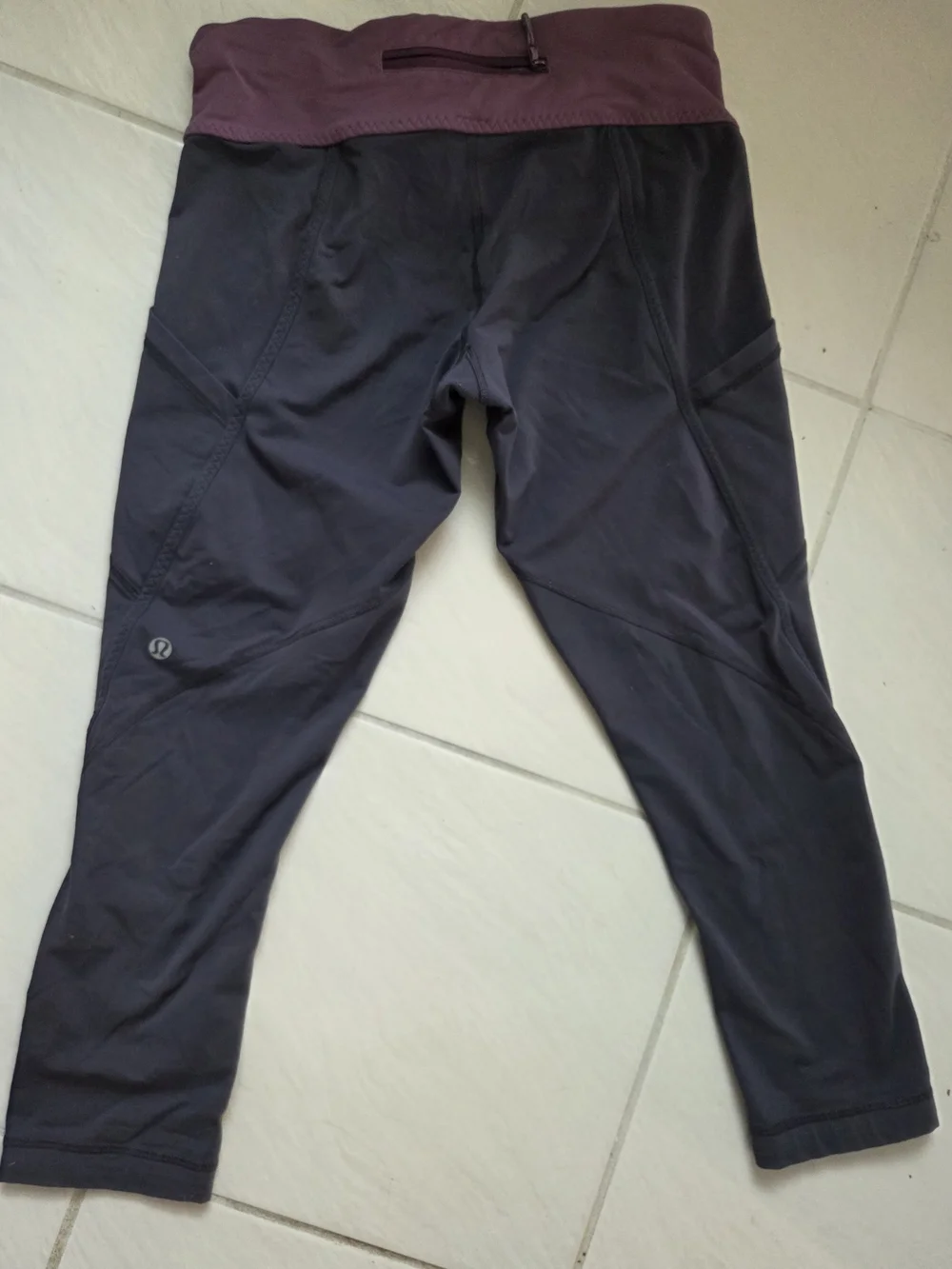 Luluemon Two-Tone Active Leggings — Dark Purple with Plum Waistband